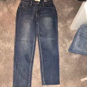 Dark wash vintage icon jean